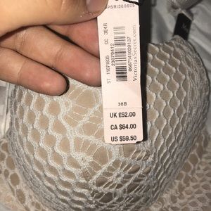 Victoria’s Secret Very Sexy lightly limes plunge